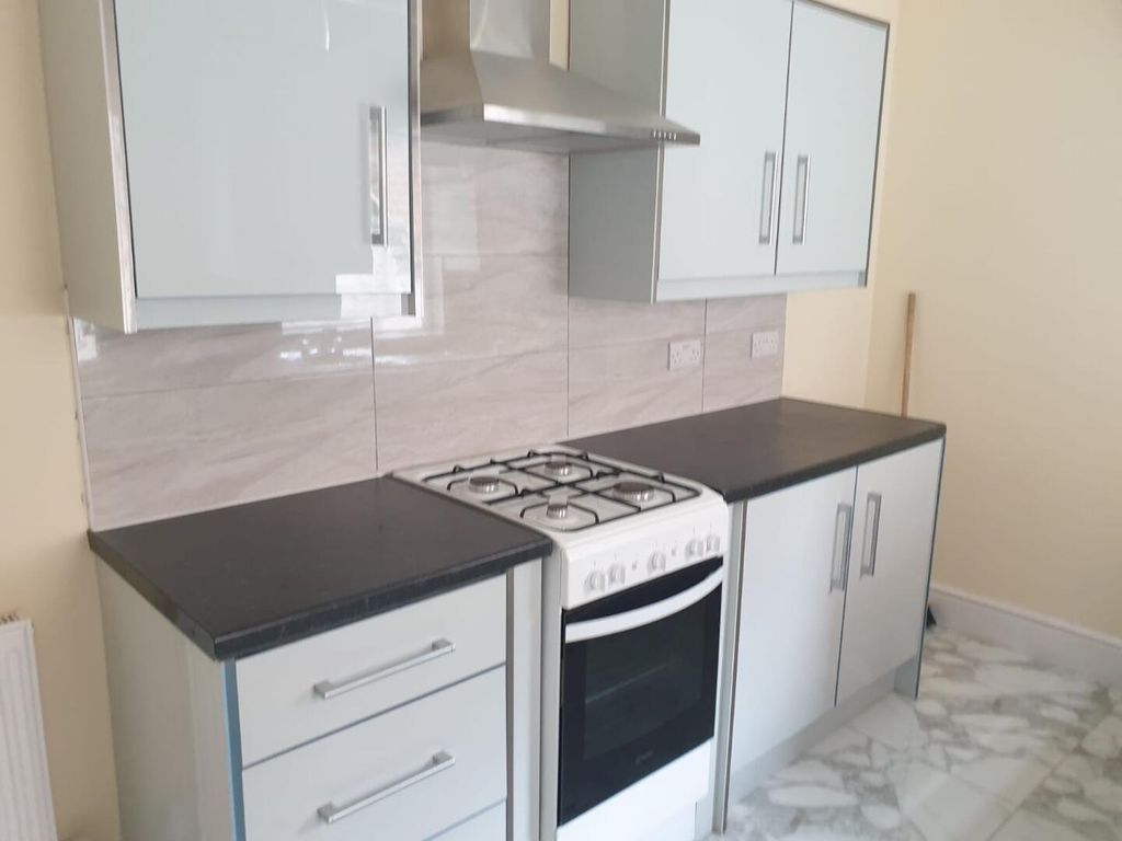 Property photo 2 of 19 Kitchen