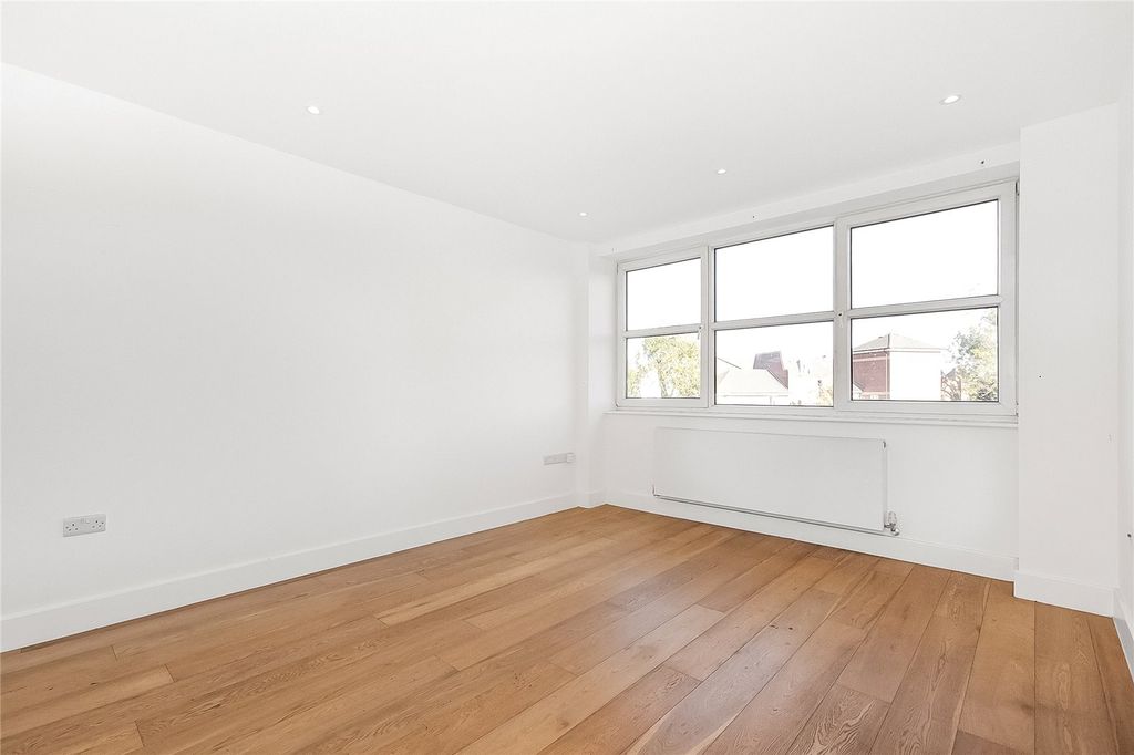 Property photo 3 of 13 Picture No. 08