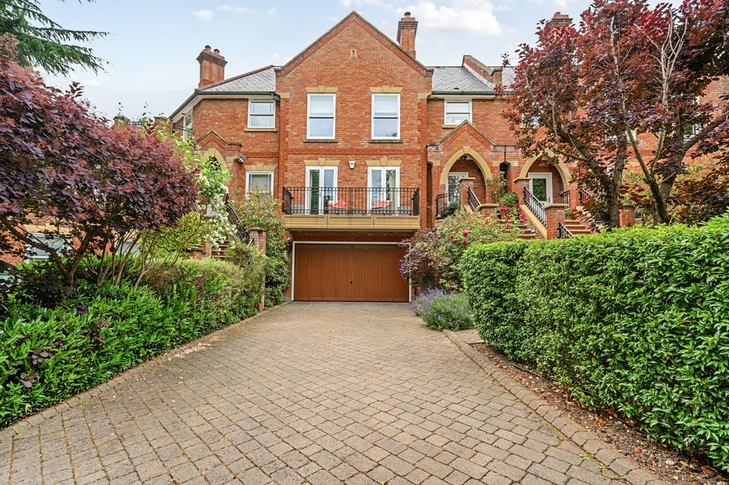 Property photo 2 of 13