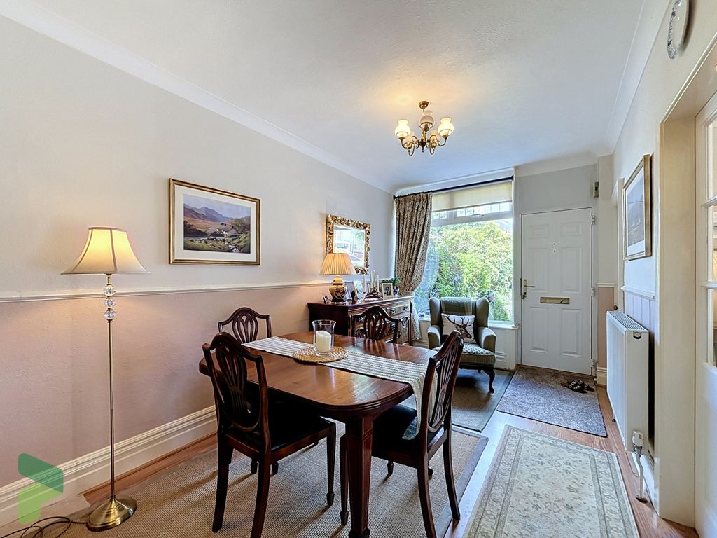Property photo 3 of 39 Entrance Breakfast Room