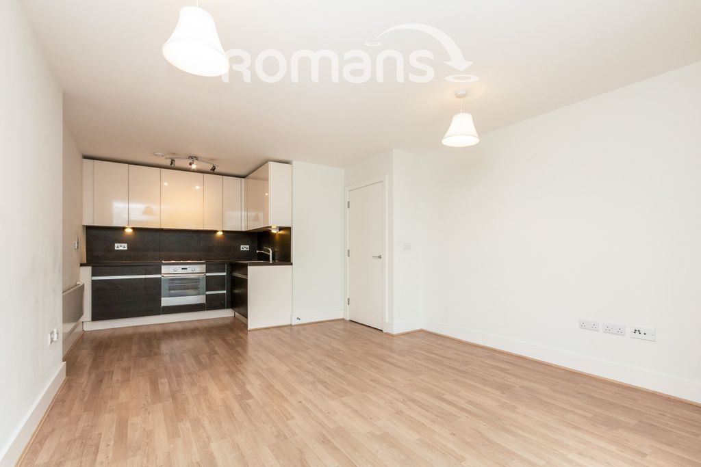 Property photo 2 of 6 10E2B051-Ea30-4478-8
