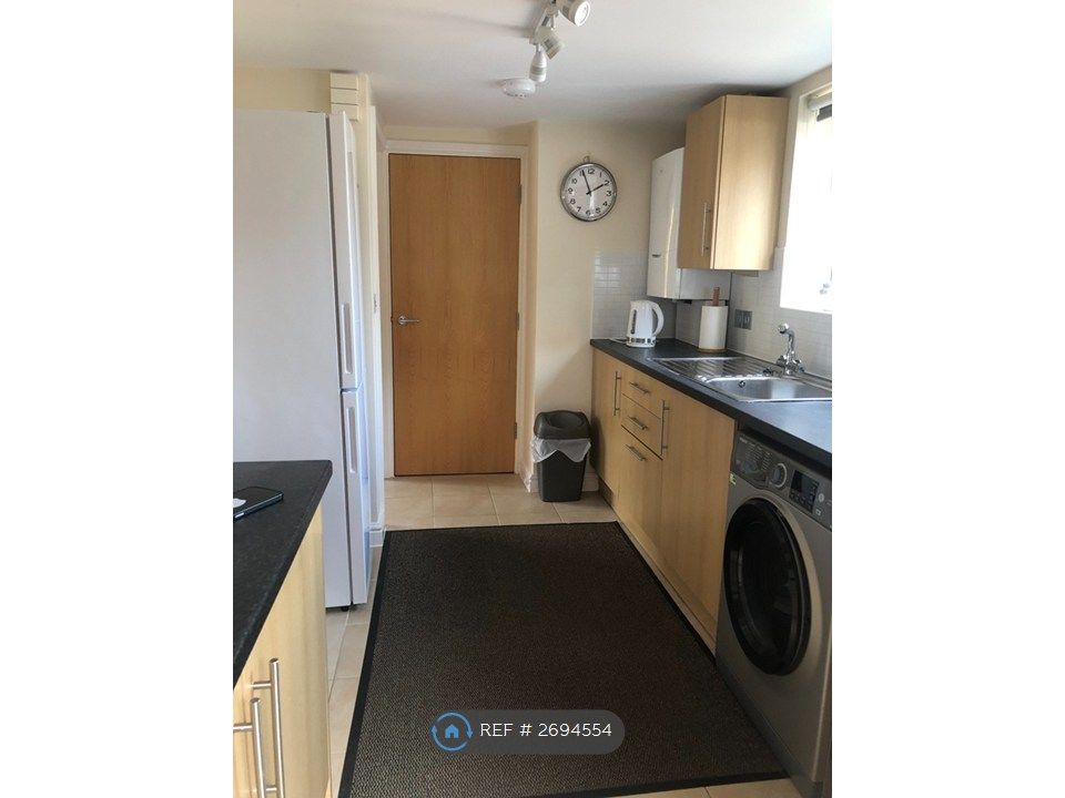 Property photo 3 of 16 Kitchen