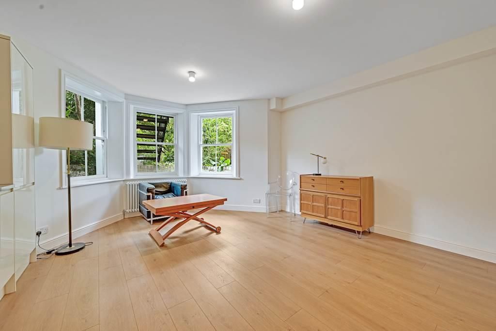 Property photo 2 of 15 4