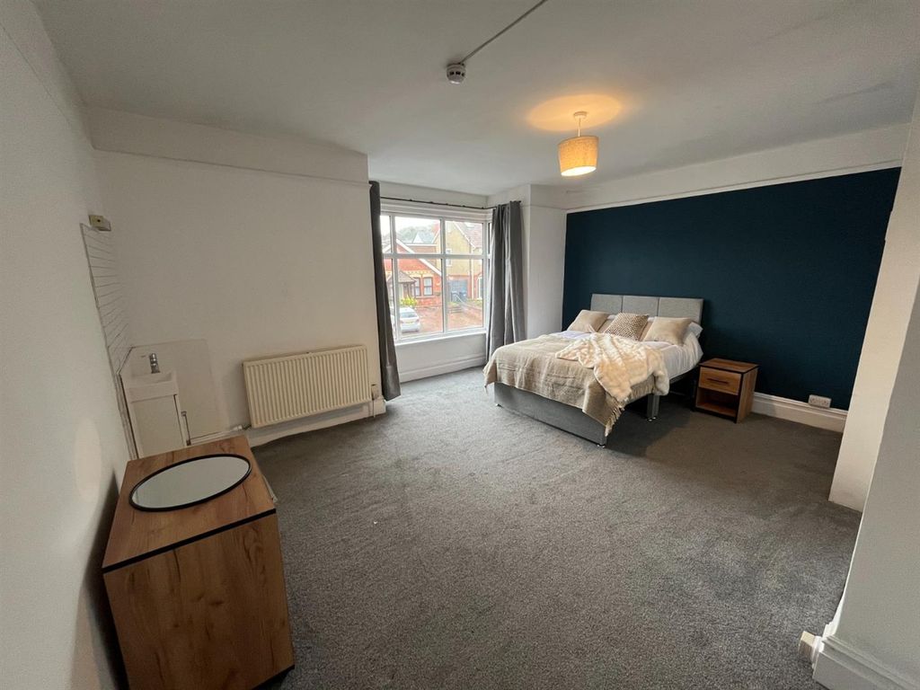 Property photo 3 of 11 Whatsapp Image 2025-08-19 At 4.47.25 Am.Jpeg