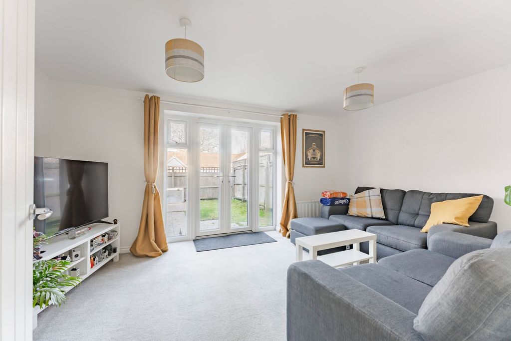 Property photo 2 of 14