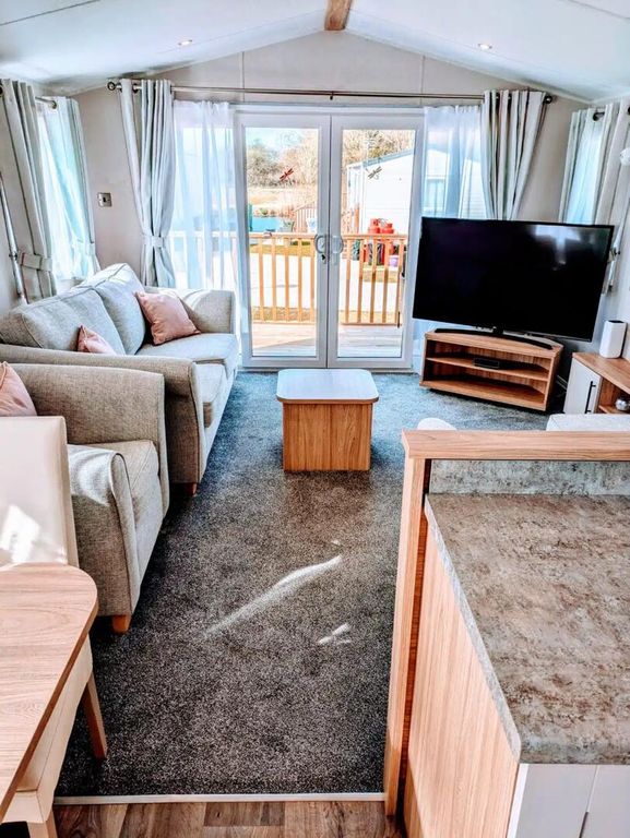 Property photo 3 of 9