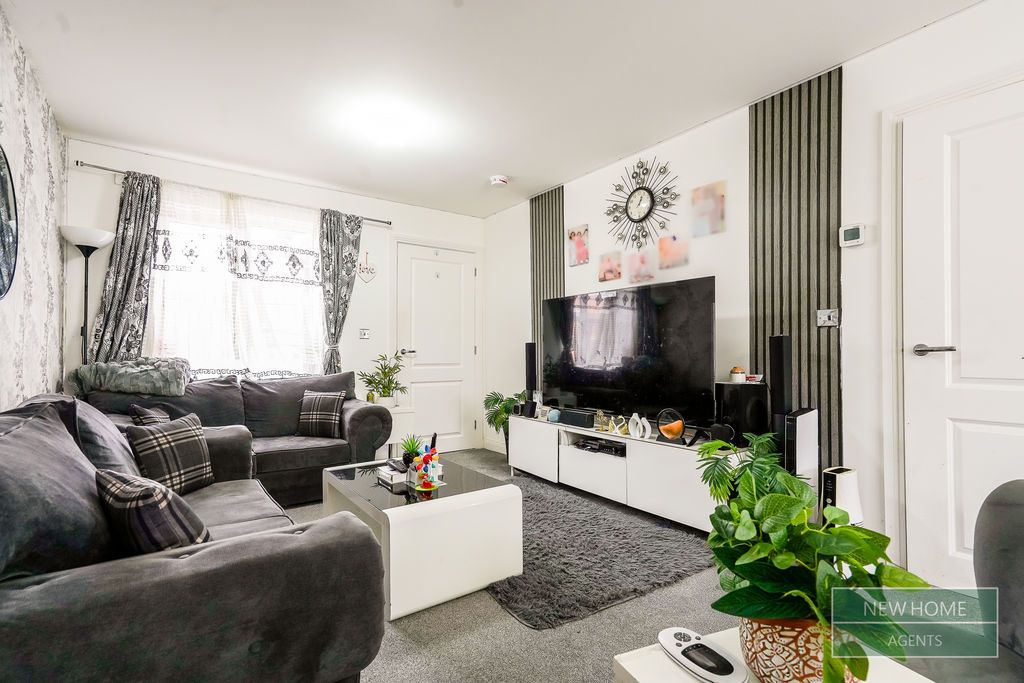 Property photo 3 of 14 Photo 3