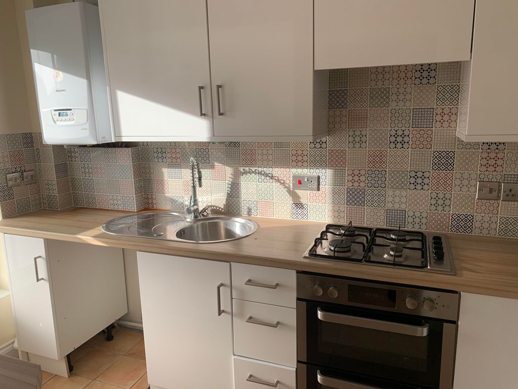 Property photo 2 of 13 Kitchen