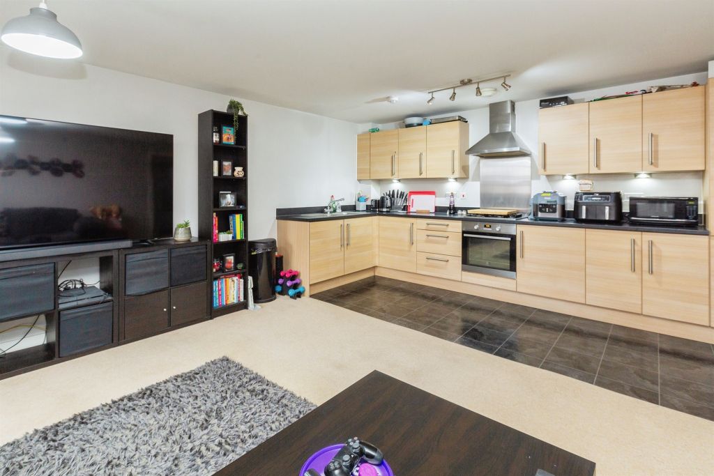 Property photo 2 of 10