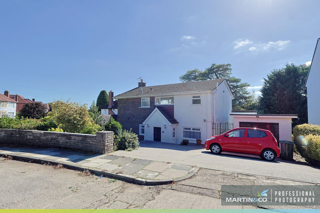 Property photo 2 of 49