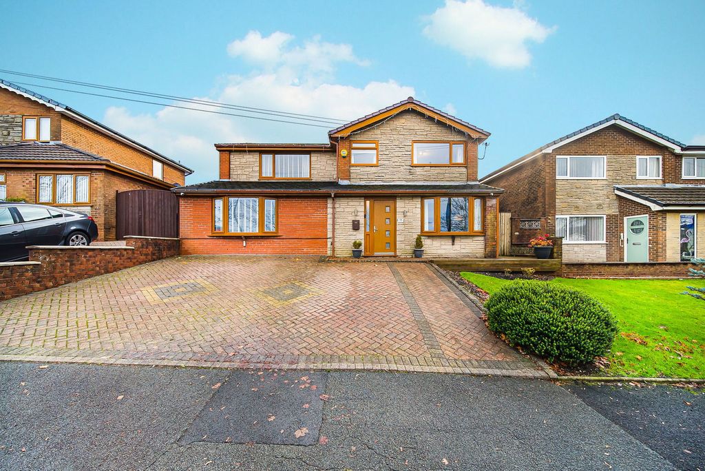 Property photo 1 of 44