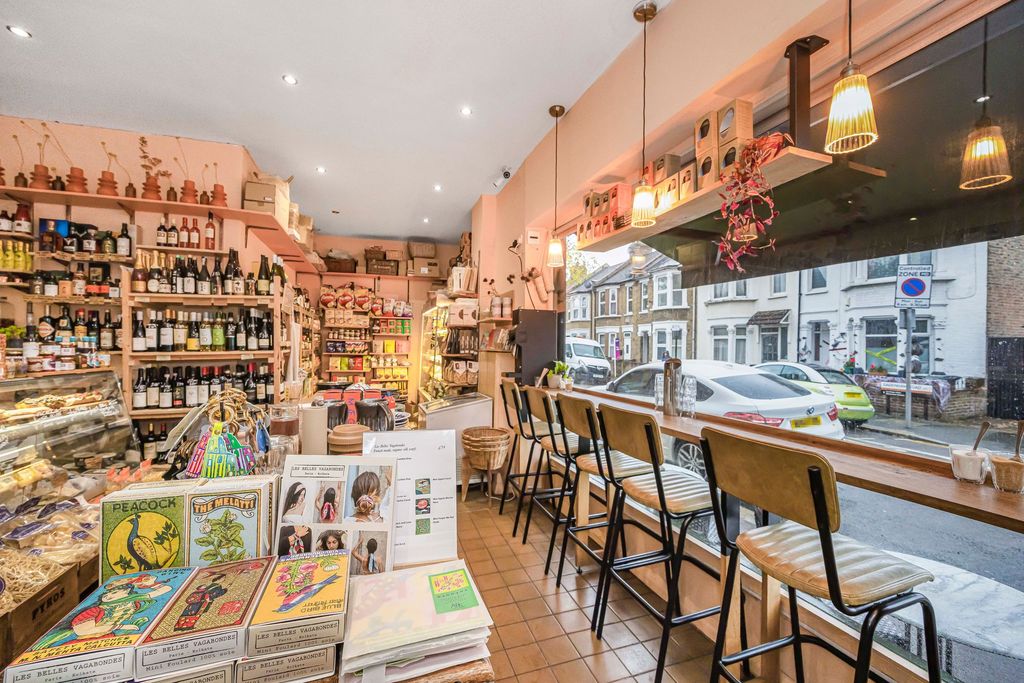 Property photo 2 of 48