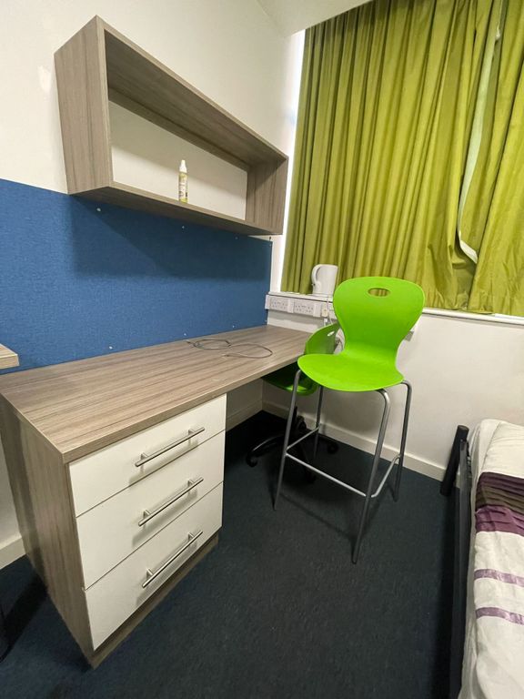 Property photo 3 of 6