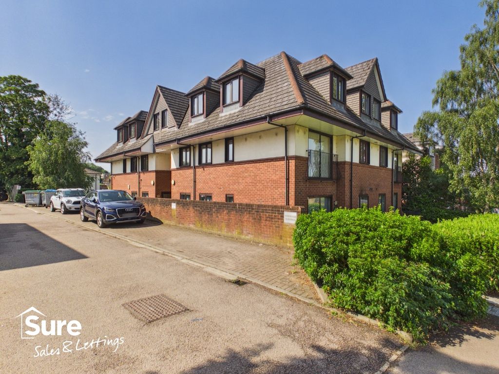 Property photo 1 of 16 5240181
