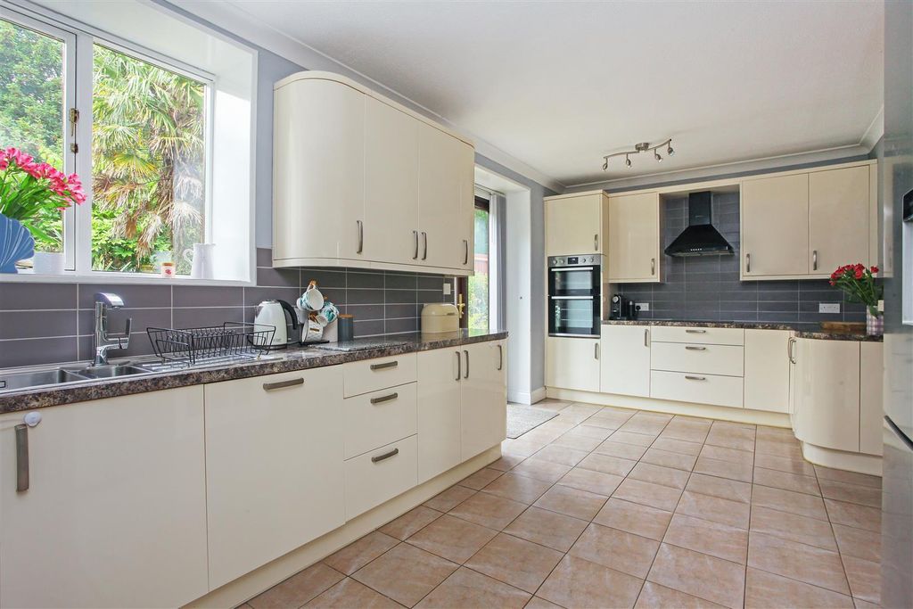 Property photo 2 of 16 5.Jpg