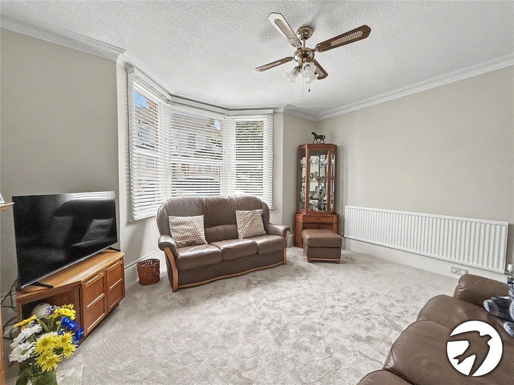 Property photo 3 of 27 Picture No. 14