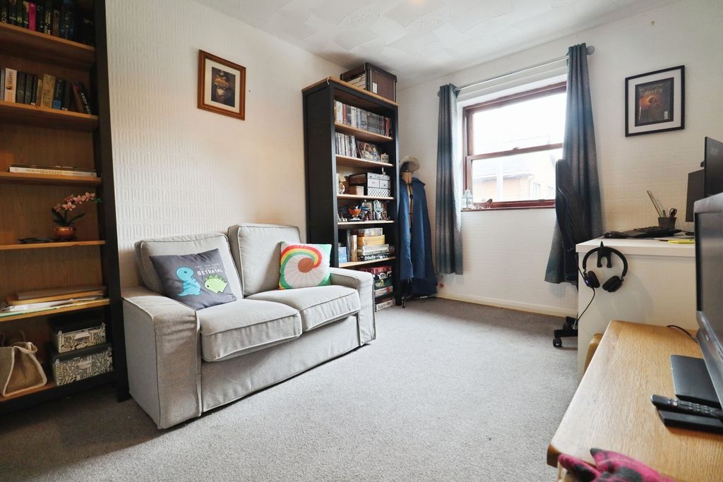 Property photo 2 of 21 Pbox-Img.Jpg