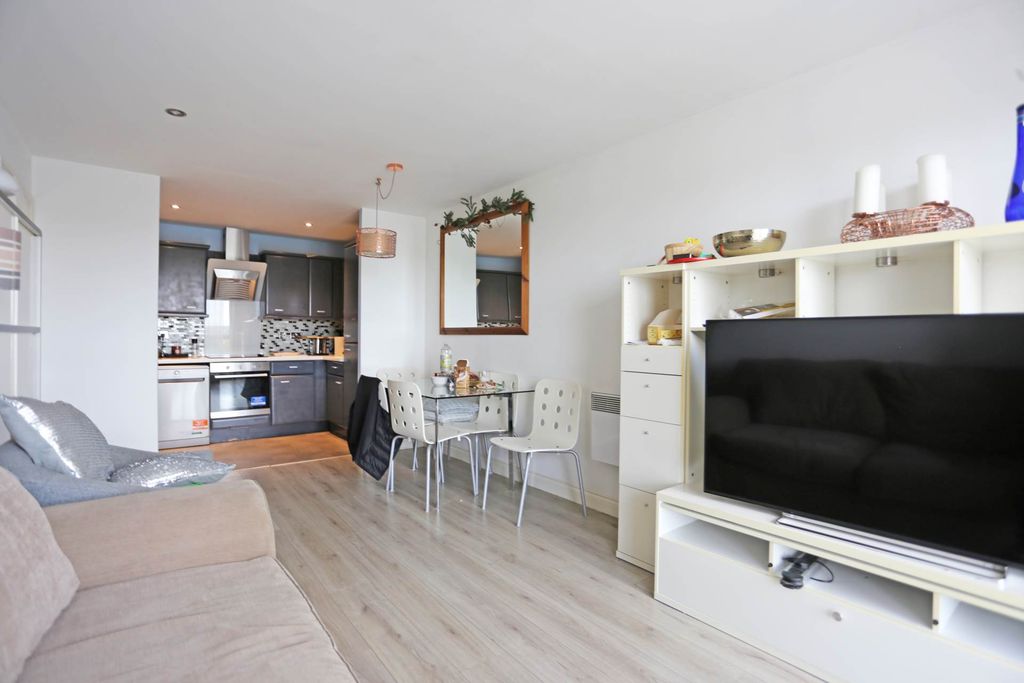 Property photo 2 of 12