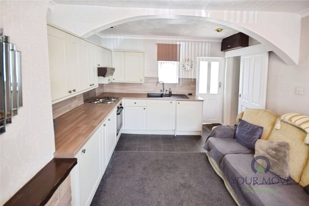 Property photo 3 of 20 Kitchen Dining Room