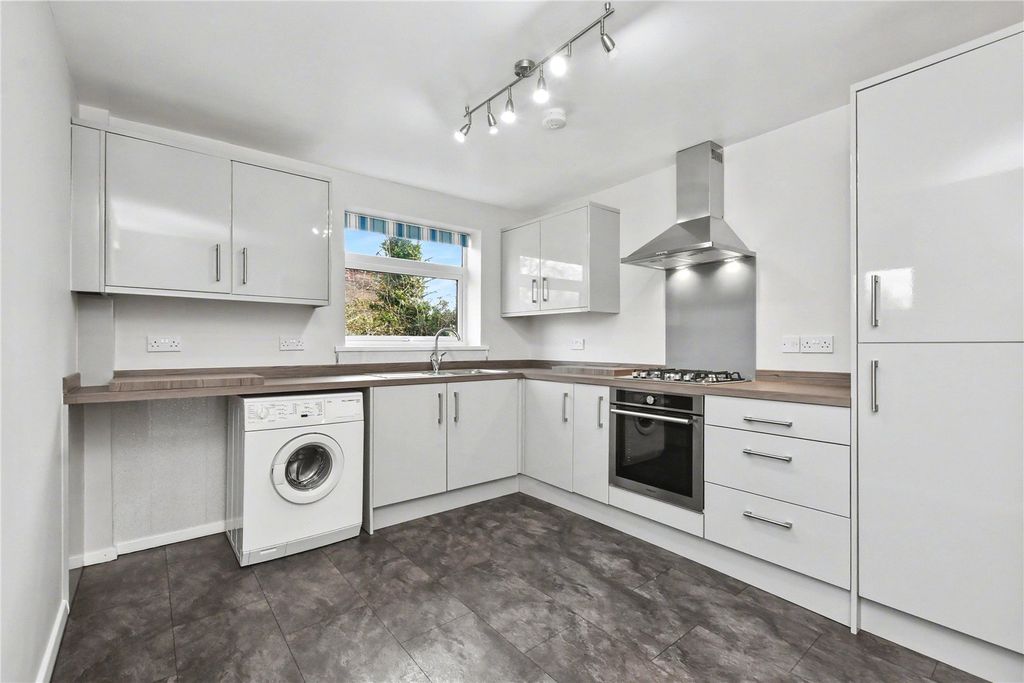 Property photo 2 of 28 Picture No. 65