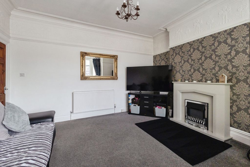 Property photo 3 of 22 Pbox-Img.Jpg
