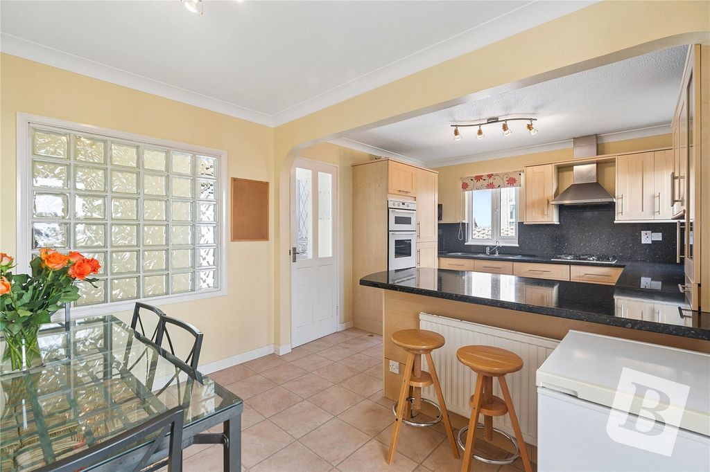 Property photo 2 of 21 Kitchen/Dining Room
