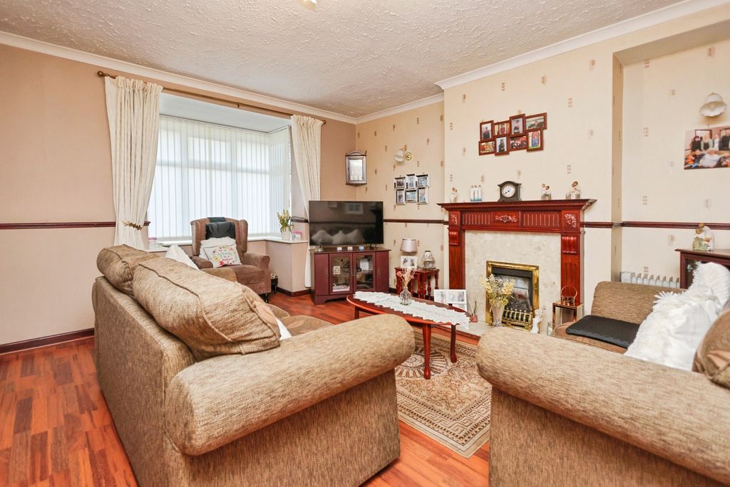 Property photo 2 of 19 Pbox-Img.Jpg