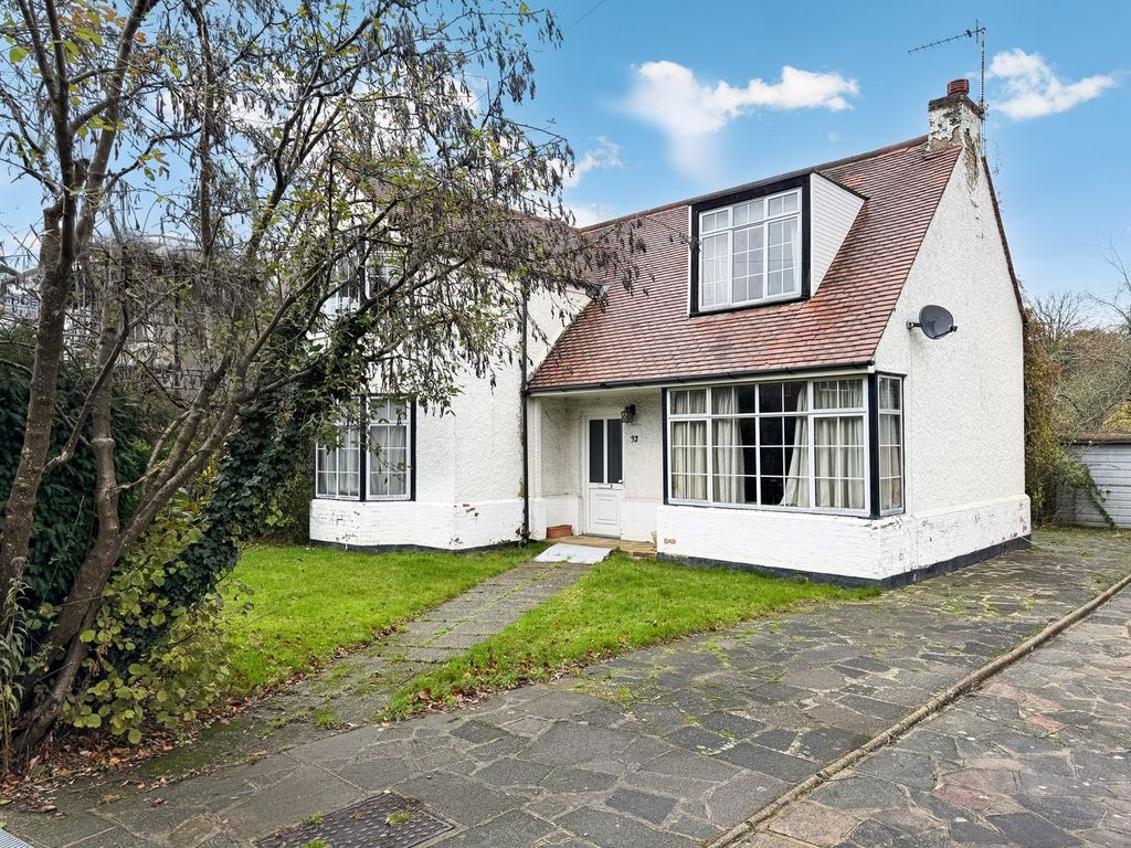 Property photo 1 of 17