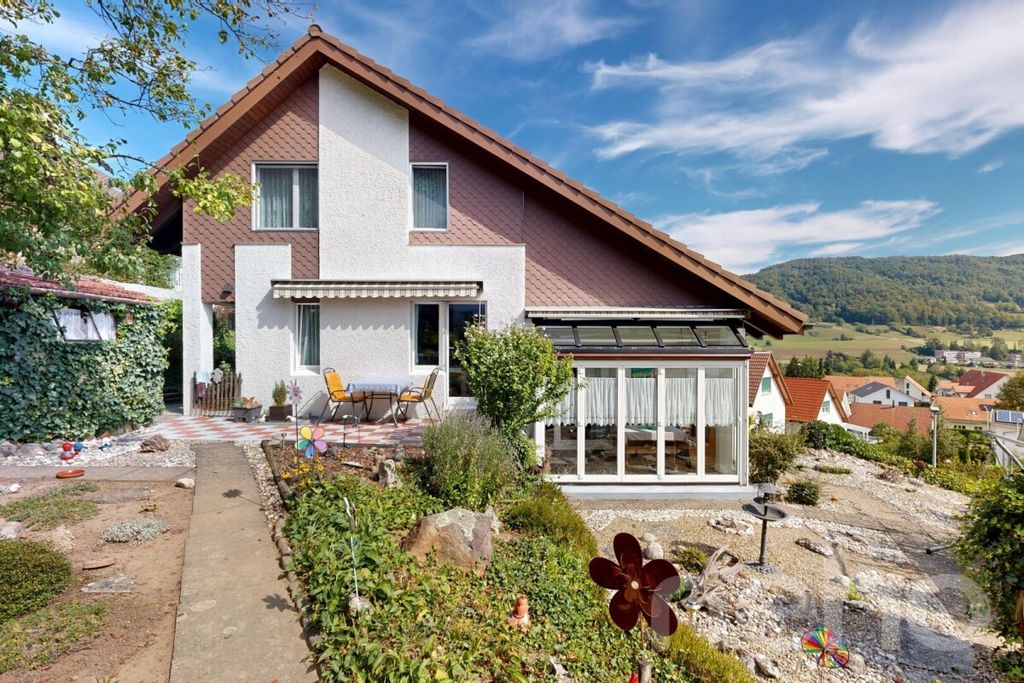 Property photo 1 of 10