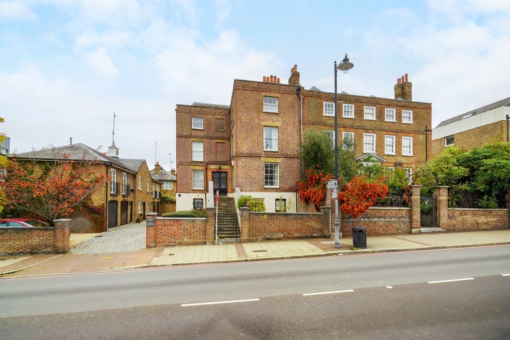 Property photo 1 of 14 Photo 14