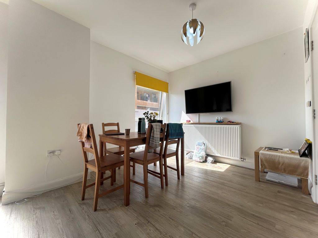 Property photo 2 of 13 8