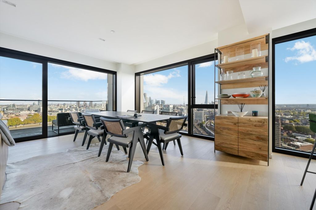 Property photo 2 of 19 Image