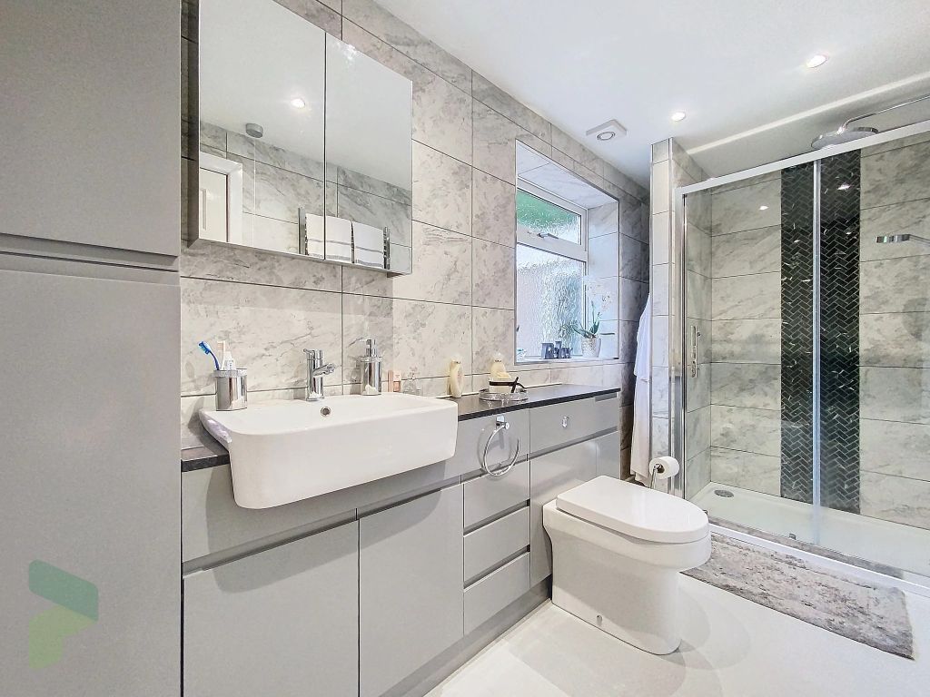 Property photo 1 of 57 Shower Room