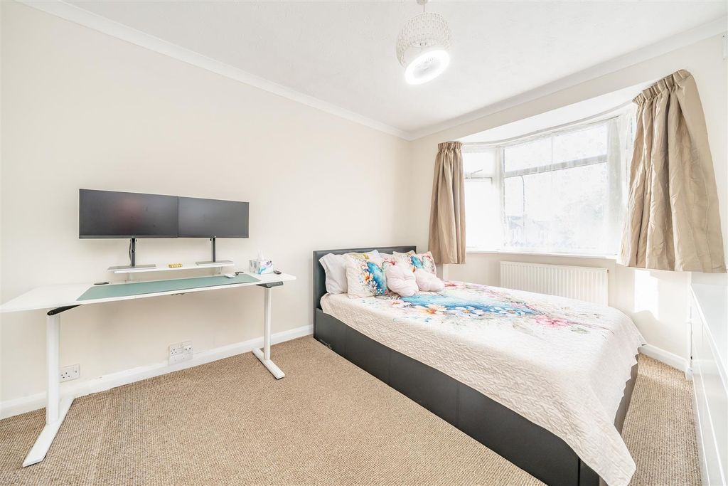 Property photo 1 of 5