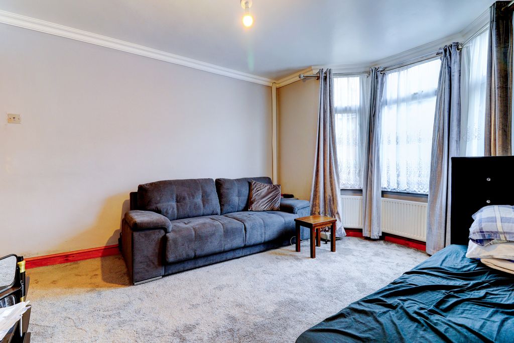 Property photo 2 of 10 Picture No. 03
