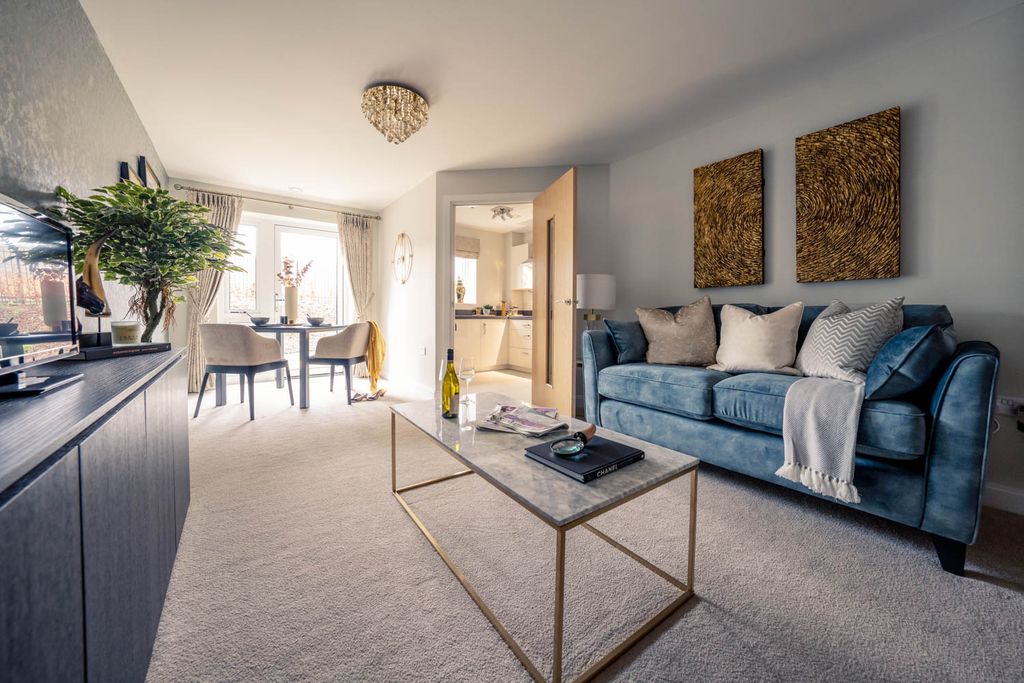 Property photo 2 of 11 Show Home Living Room