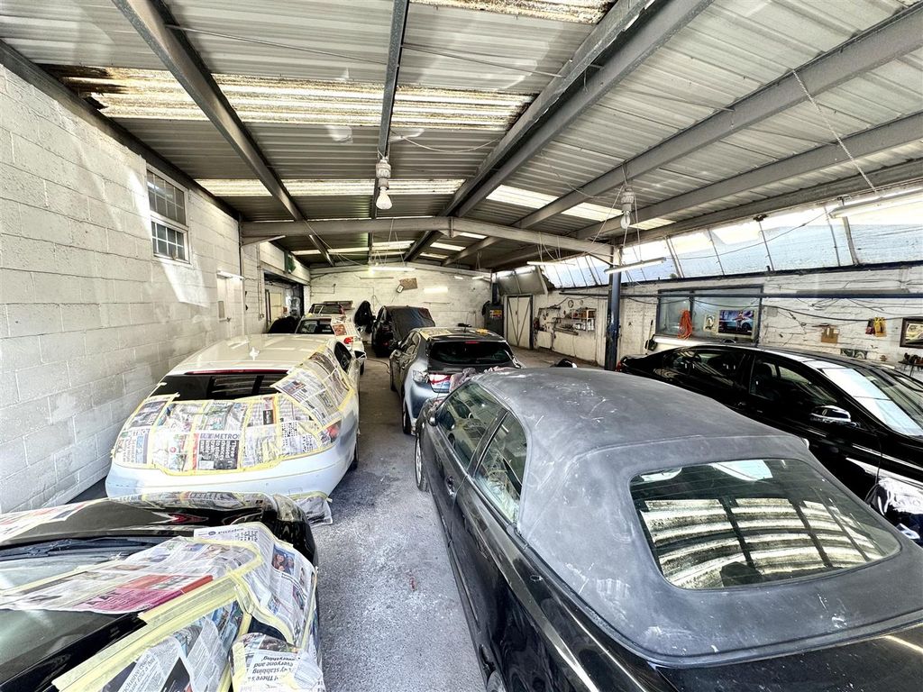 Property photo 3 of 6 Img_5849