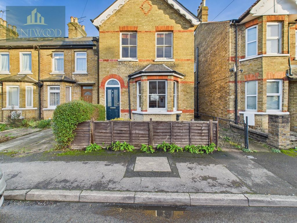 Property photo 1 of 15 Front (Exterior)