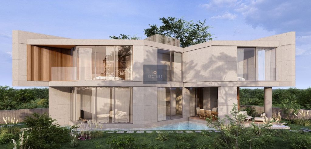 Property photo 1 of 3