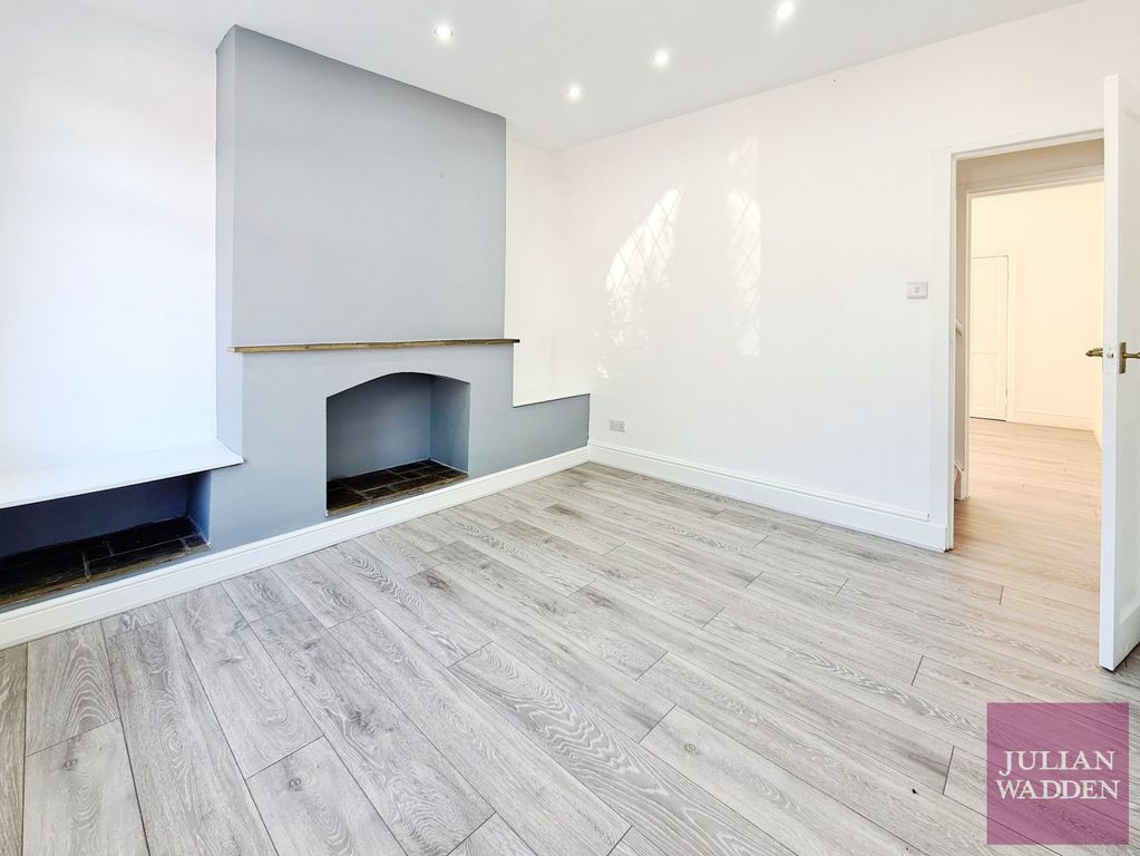 Property photo 2 of 16 Picture No. 28