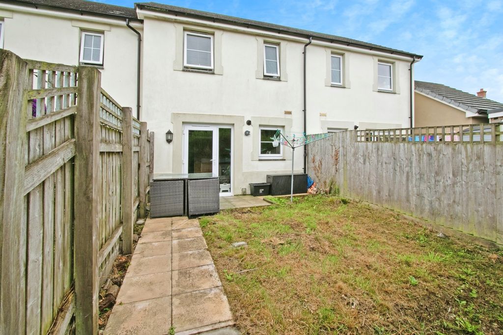 Property photo 2 of 17 Photo