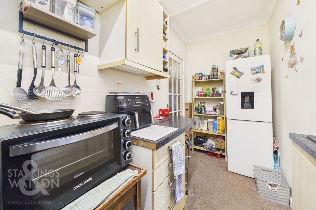 Property photo 3 of 15