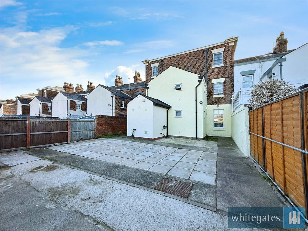 Property photo 2 of 38 Picture No. 35