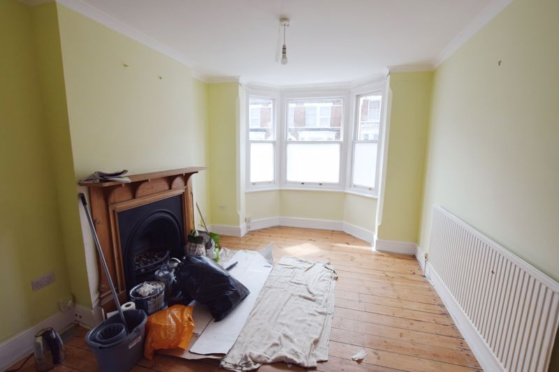 Property photo 3 of 15 Lounge Area