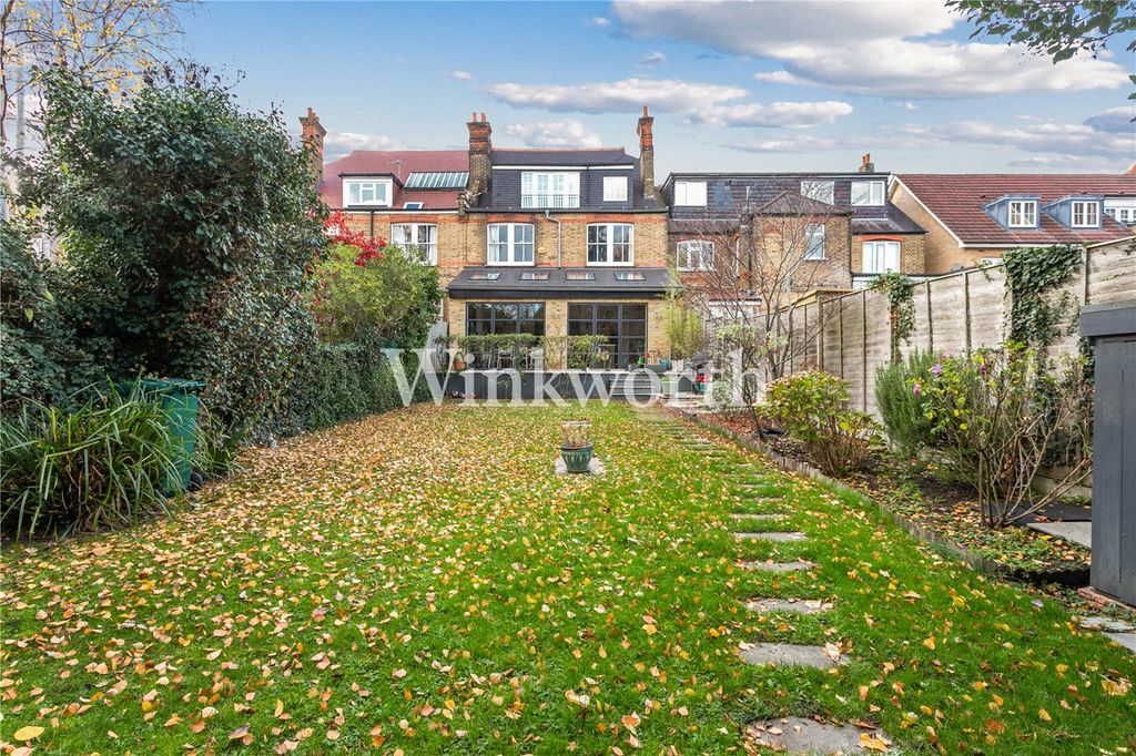 Property photo 2 of 24 Picture No. 20