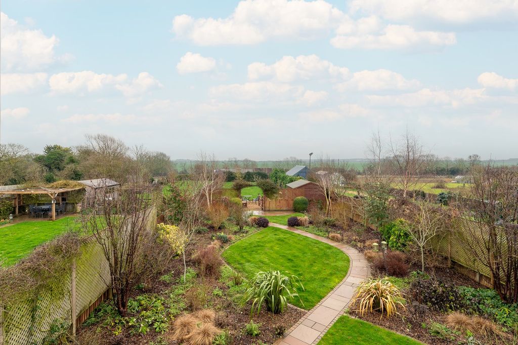 Property photo 3 of 34