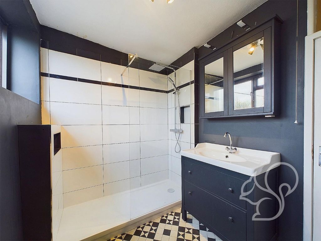 Property photo 2 of 32 Cam01659G0-Pr0329-Still024.Jpg