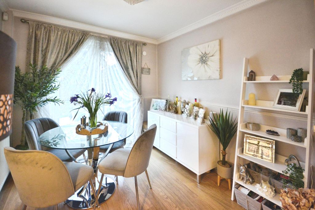 Property photo 3 of 17 Photo #3