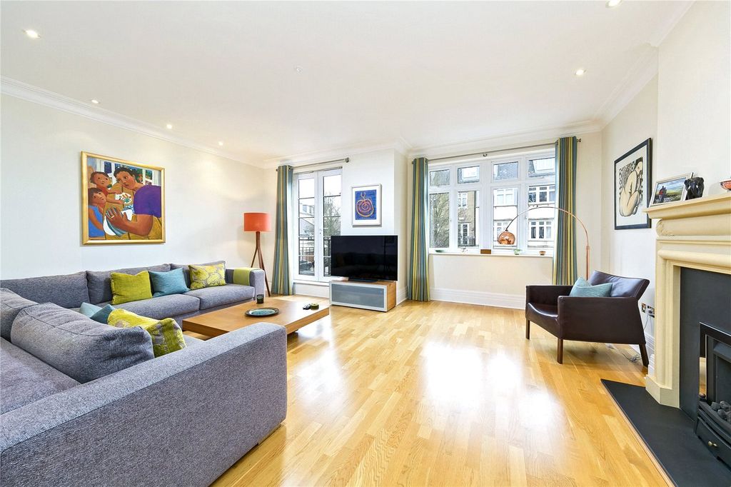 Property photo 3 of 14 Picture No. 12