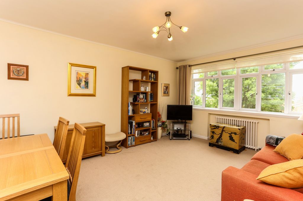 Property photo 2 of 10 Photo